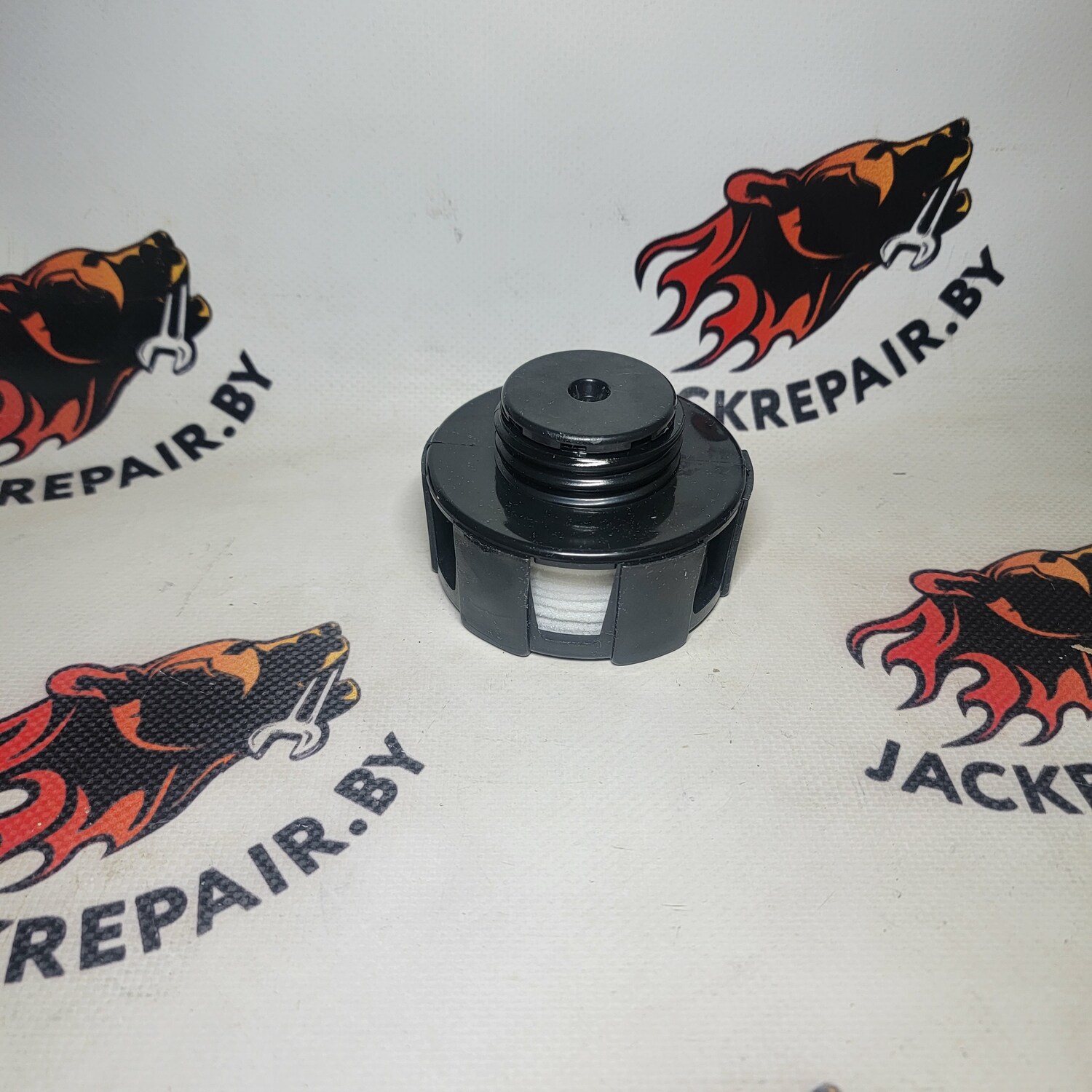 Крышка-сапун гидробака Bobcat 6727475 Крышка-сапун гидробака Bobcat 6727475