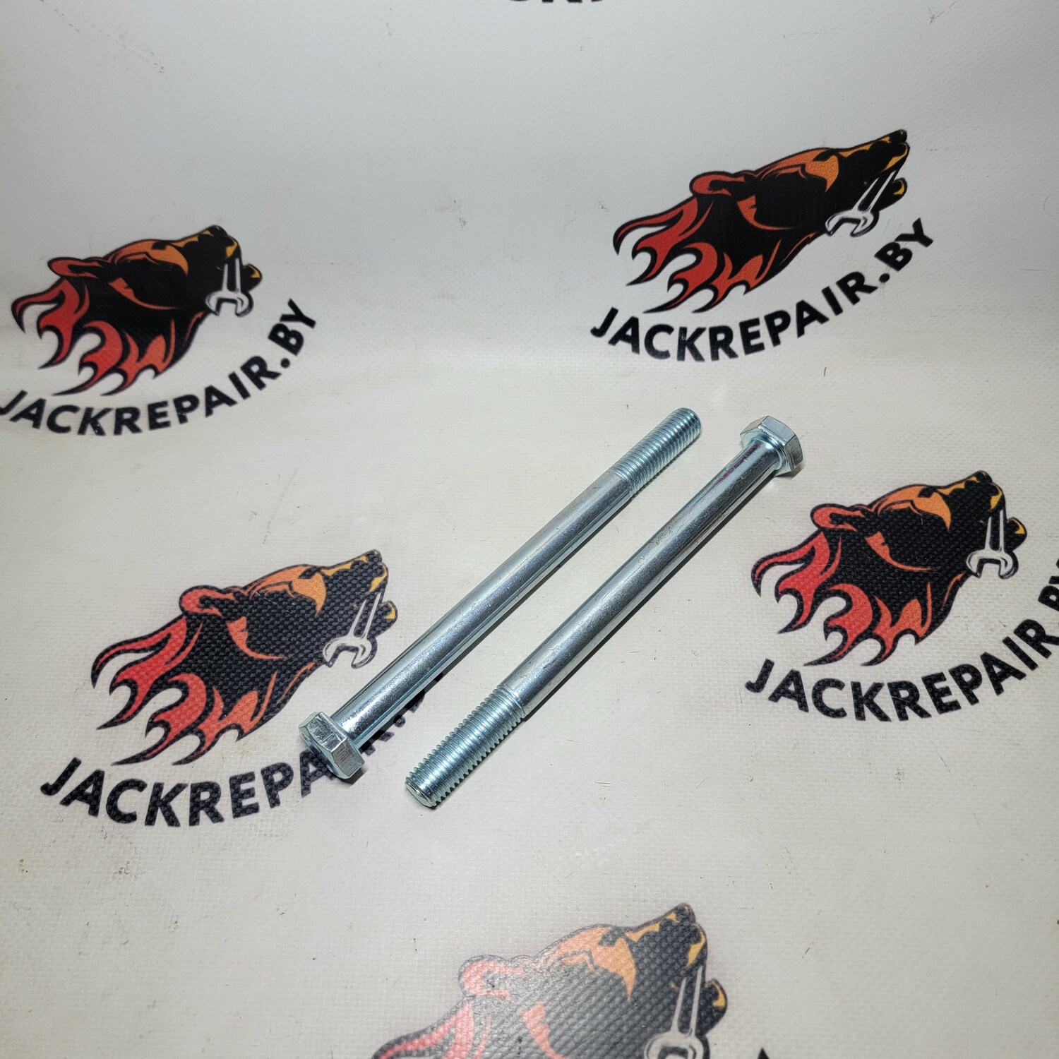 Болт CNH 15201934 Болт CNH 15201934