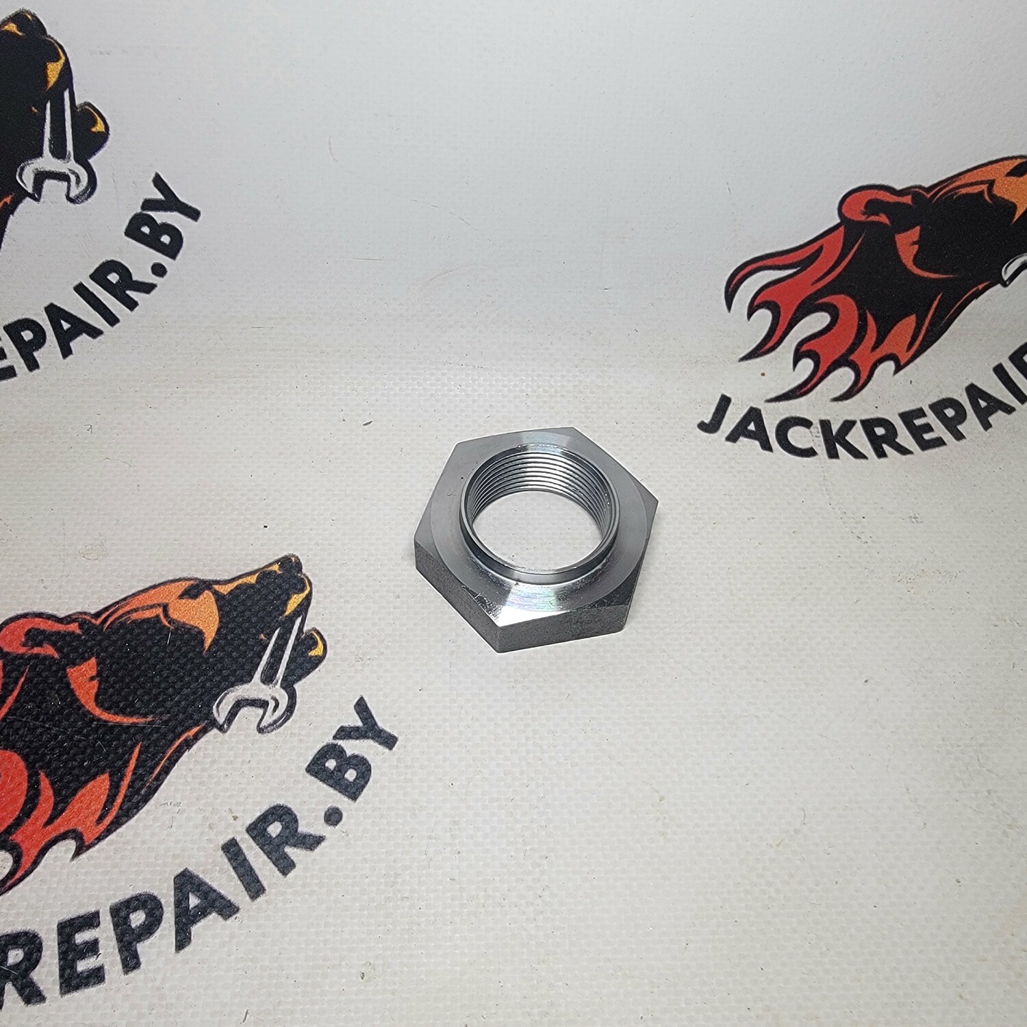 Гайка JCB 826/01648