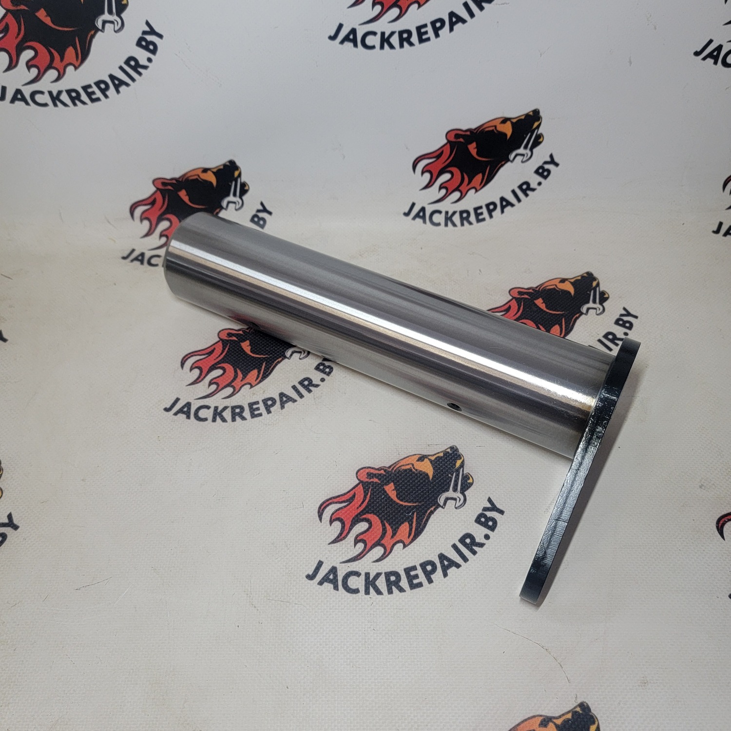 Палец крепление стрелы к рукояти Case 84467658 Палец крепление стрелы к рукояти Case 84467658