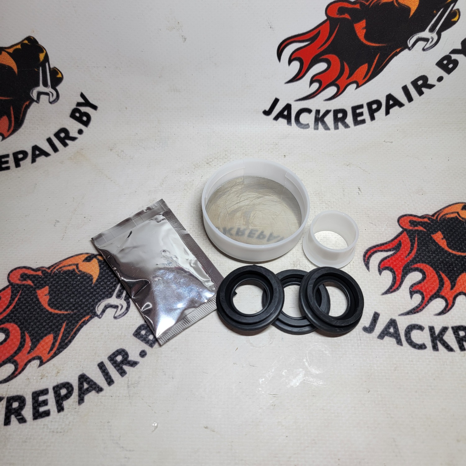 Направляющая колодок ручника (комплект) JCB 15/920292