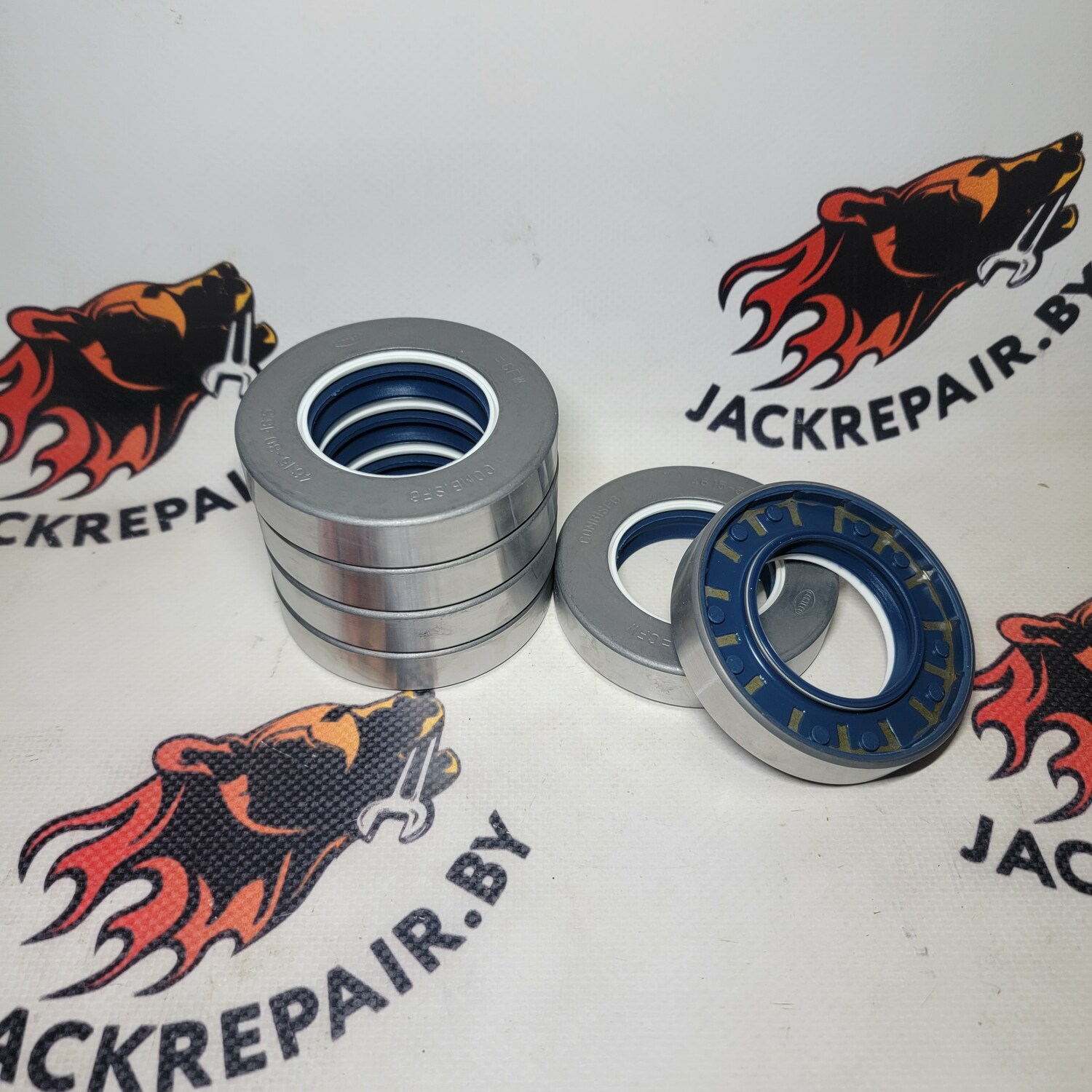 Сальник полуоси моста JCB 904/50040