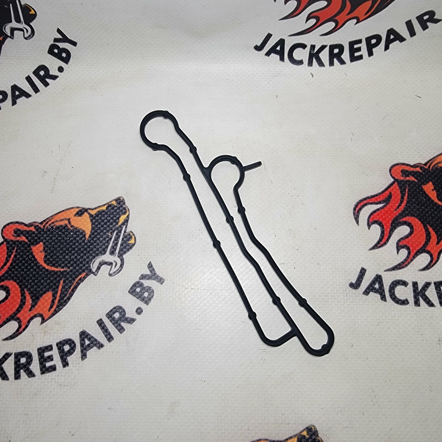 Прокладка масляного радиатора резиновая Ford 1835650 Прокладка масляного радиатора резиновая Ford 1835650