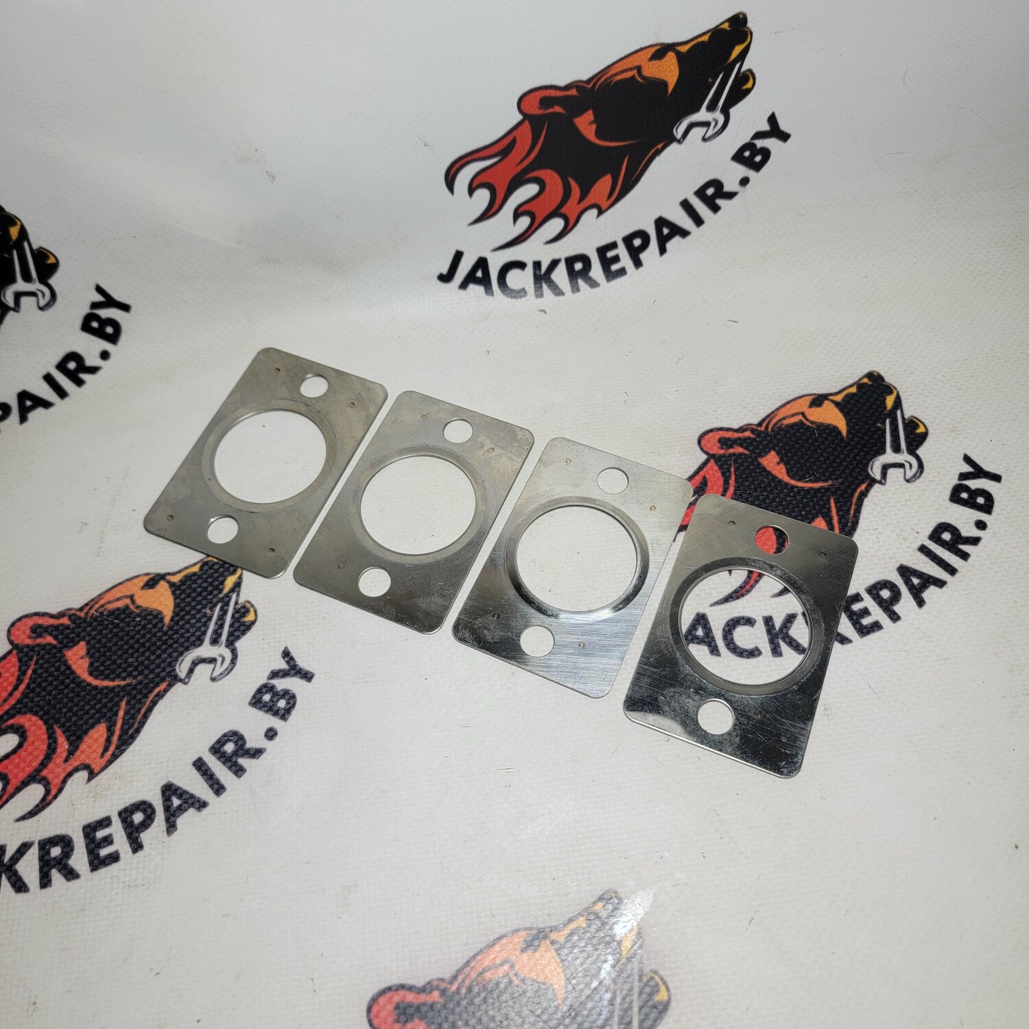 Прокладка выпускного коллектора Deutz 04292820 Прокладка выпускного коллектора Deutz 04292820