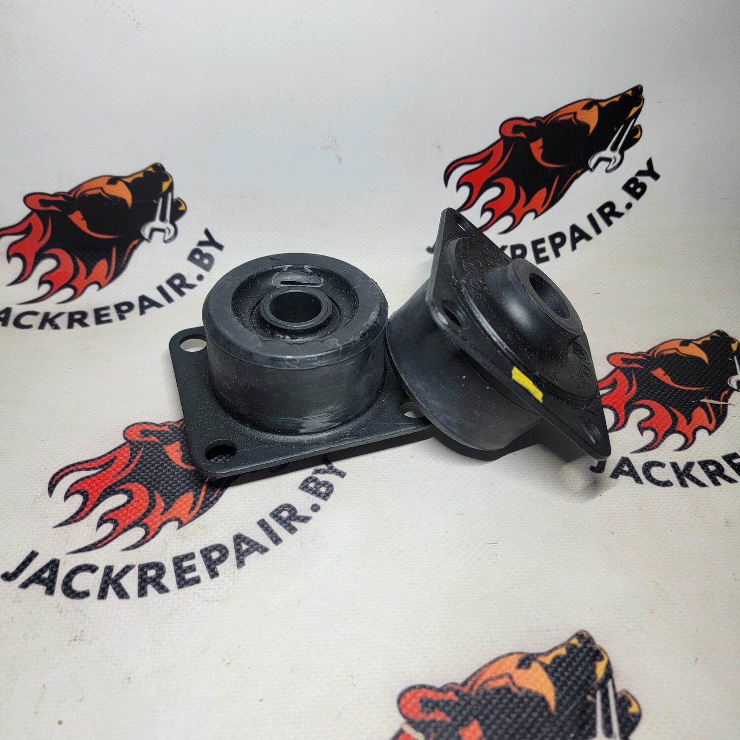 Подушка ДВС Liebherr 10025319 Подушка ДВС Liebherr 10025319