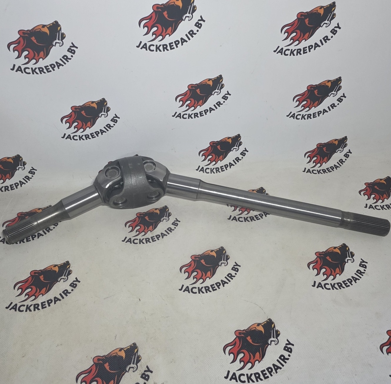 Полуось в сборе короткая, 825мм JCB 914/88200